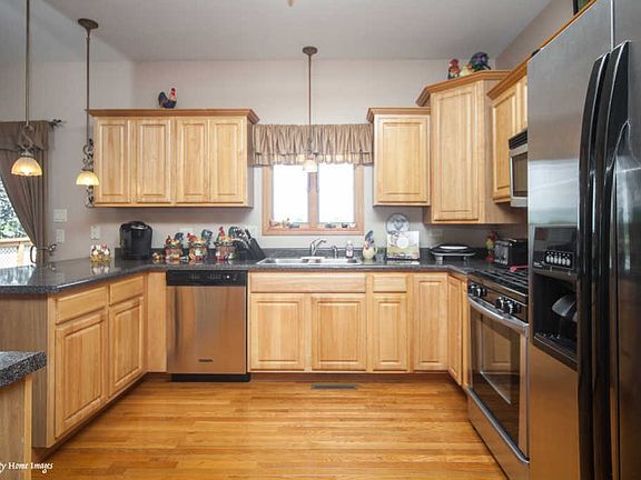 4th image of 21350 Sea Ray Ln