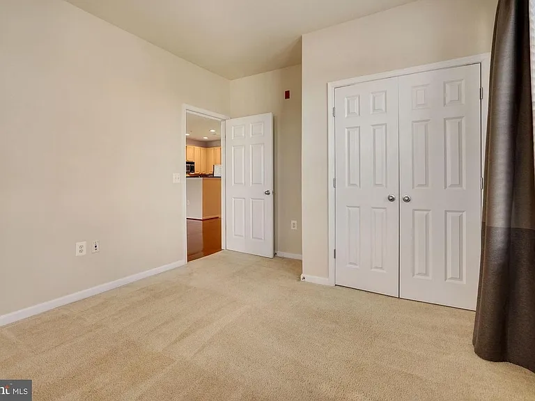 2465 Army Navy Dr #1-317 — Photo 13
