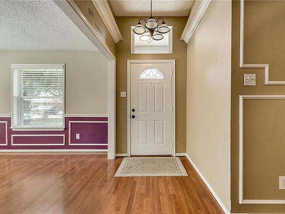 4th image of 410 Graham Ln
