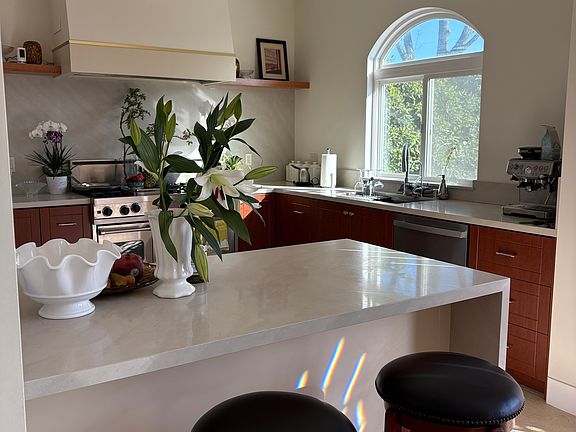 4th image of 8203 Laurel Canyon Blvd