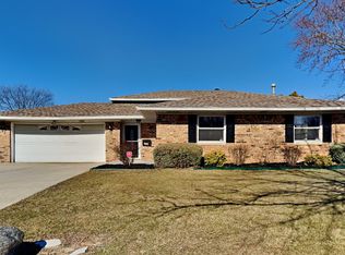 9346 E Gemini Dr, Indianapolis, IN 46229