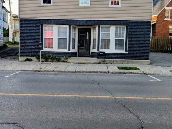 166 Montreal Rd, Cornwall, ON K6H 1B3