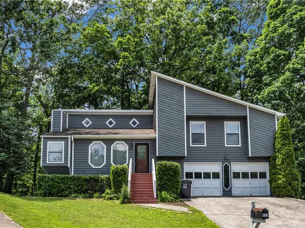 951 Franklin Ridge Ct, Sugar Hill, GA 30518