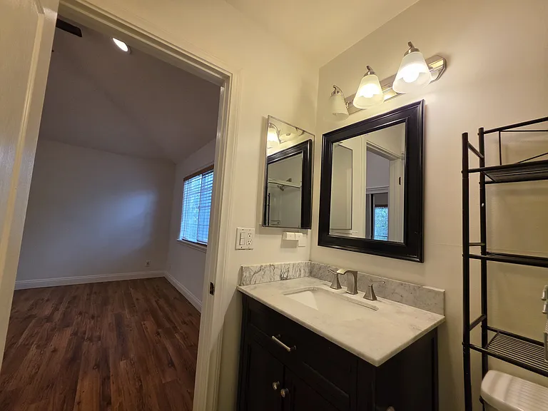 620 W Doran St #7 — Photo 30
