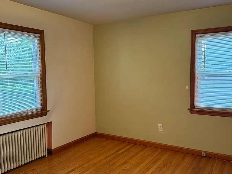243 Donaldson Ave — Photo 10