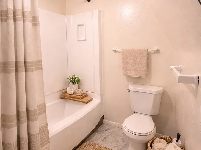700 Salem Rd — Photo 16