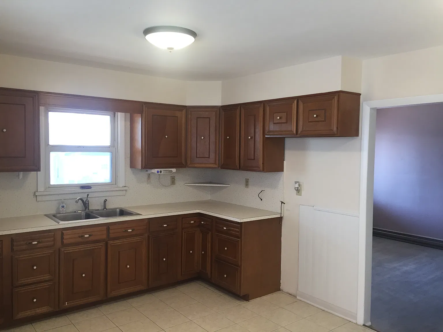 740 Chestnut Street — Photo 2