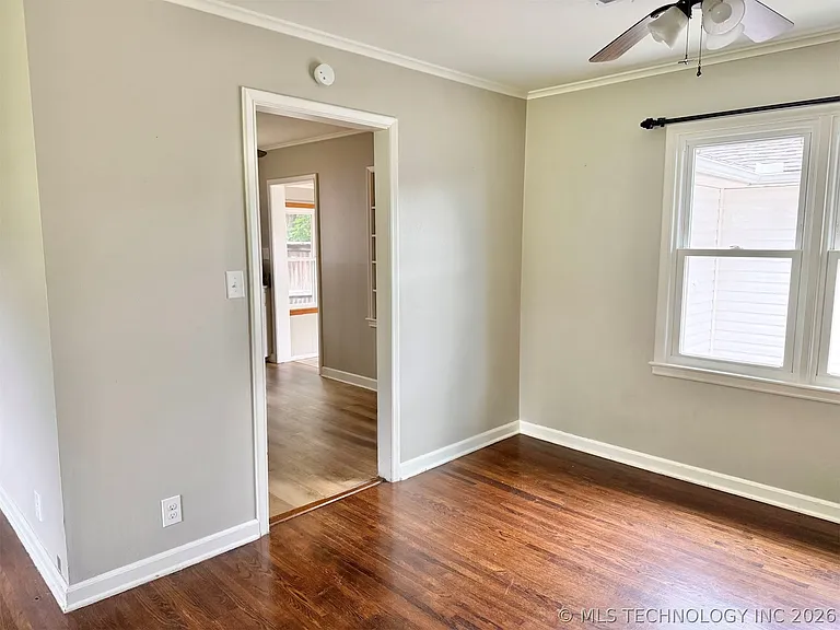 2673 S Sandusky Ave — Photo 16