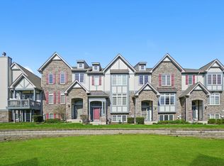 303 Sype Dr, Carol Stream, IL 60188