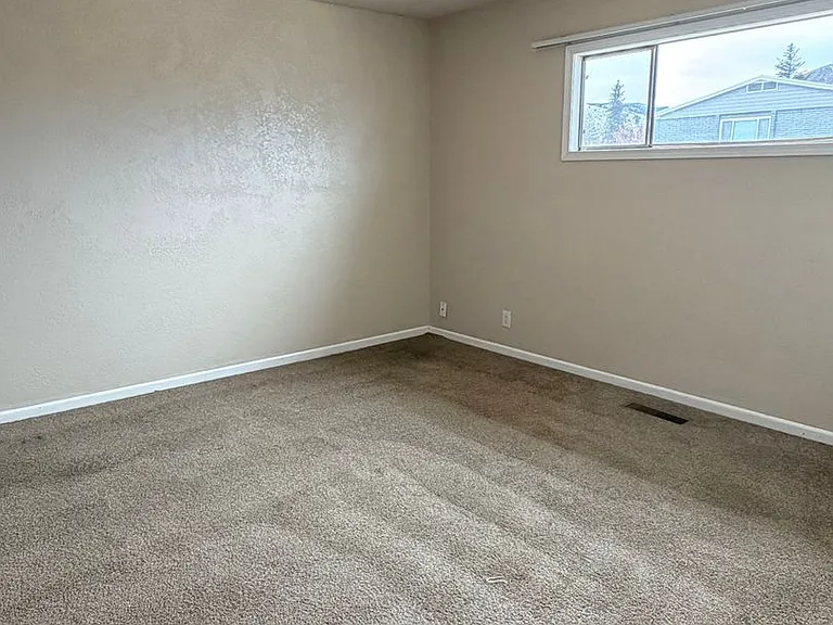 211 N Delaware Ave — Photo 30