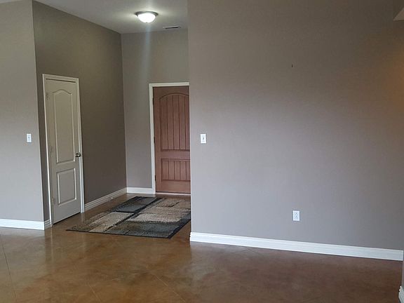 3rd image of 5808 Vero Way