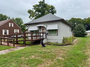 1213 S Main St, Redfield, SD 57469