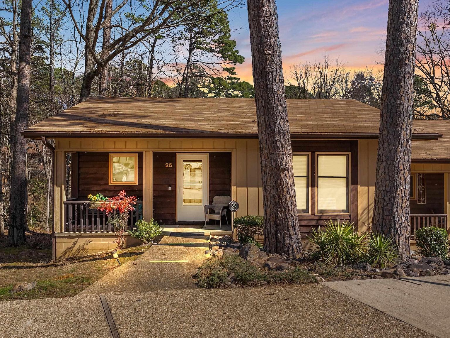 ｙ*ｏ様 House on the Hill L/S Tee (Brown Ho 26 Tomisa Ln, Hot Springs Village, AR 71909 | Zillow