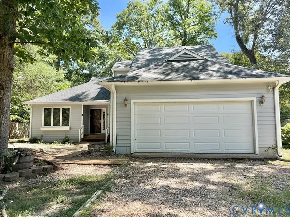 1717 Stone River Rd, North Chesterfield, VA 23235