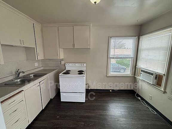 5th image of 738 W Wasatch St