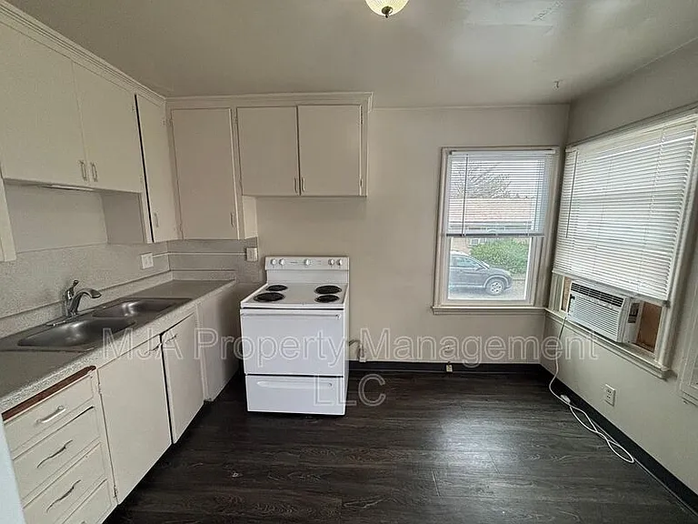 738 W Wasatch St — Photo 6