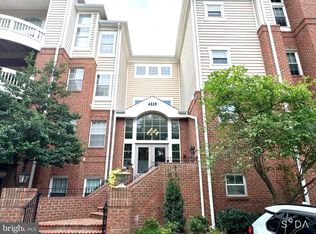 4225 Mozart Brigade Ln APT 33, Fairfax, VA 22033