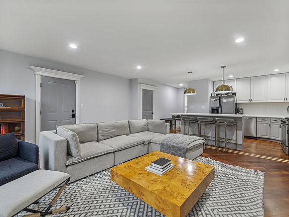 3rd image of 60 Lafayette St APT 1