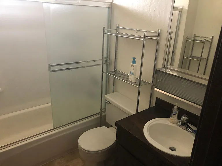 626 Lakeview Dr #B — Photo 5