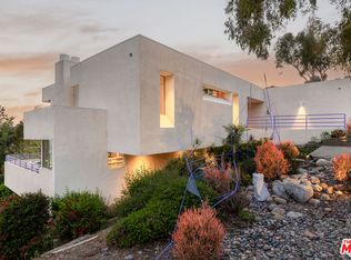 12268 Canna Rd, Los Angeles, CA 90049