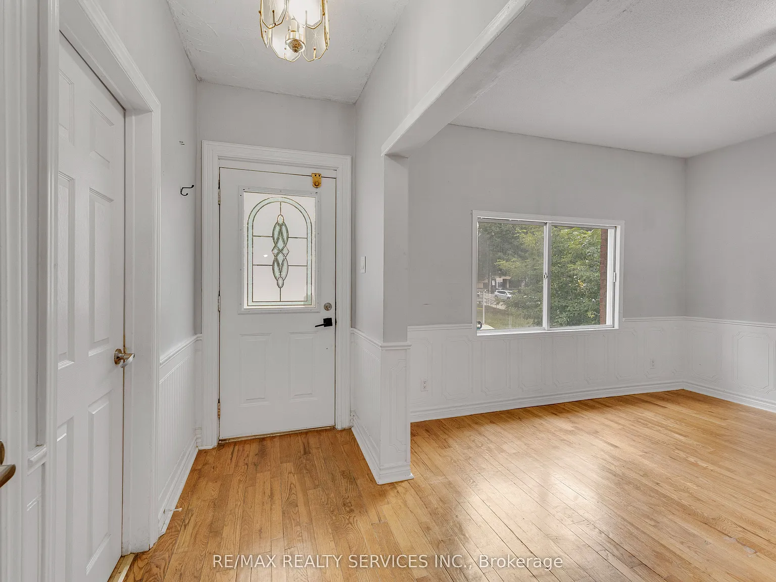 3 bed, $2,200 — Photo 4