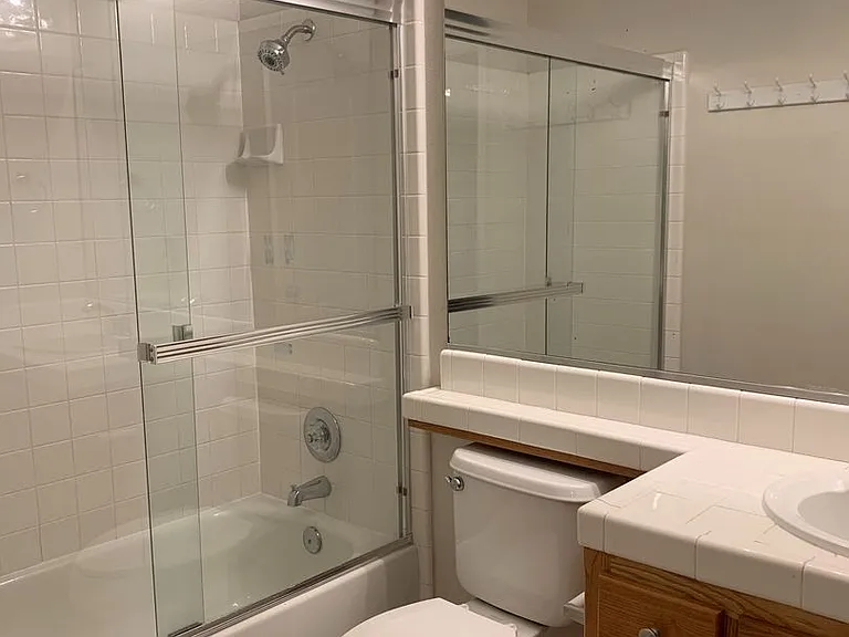 1679 E La Quinta Dr — Photo 6