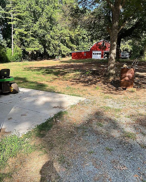 2nd image of 3050 Vernon Rd
