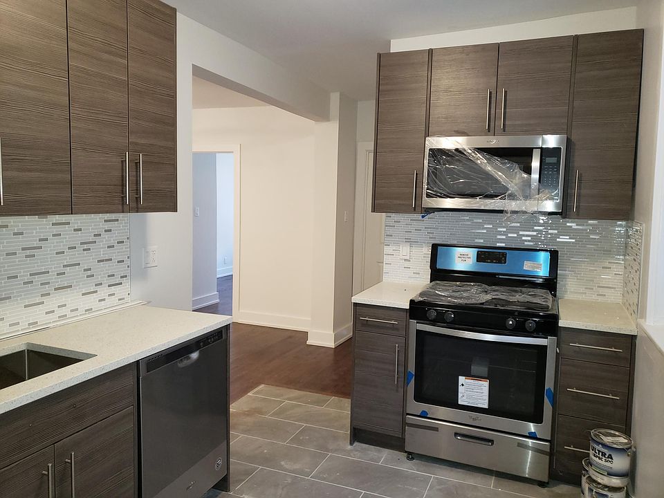 1st image of 6419 N Albany Ave APT 1W
