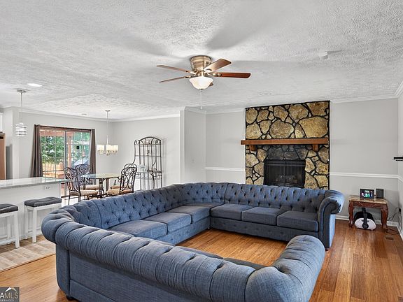 4th image of 6439 Briarwood Ct