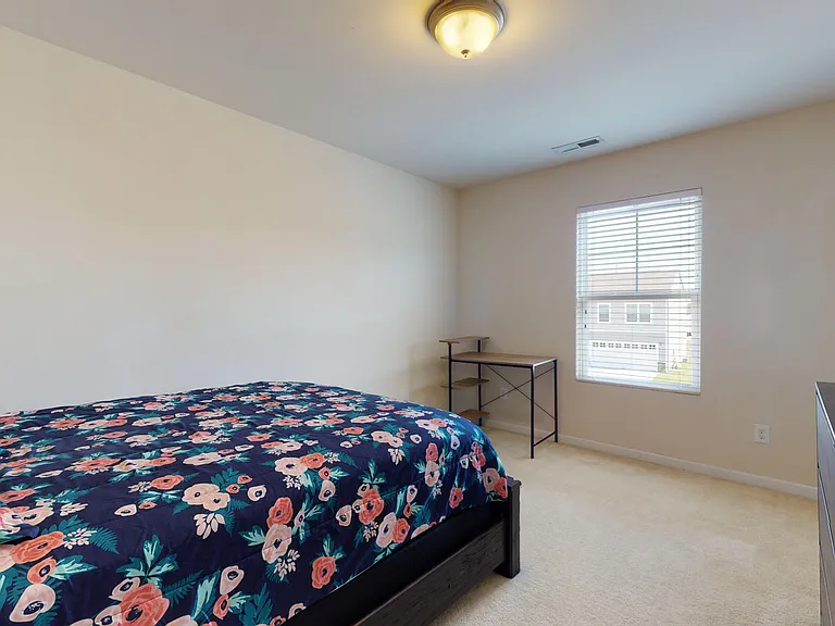 8032 Remington Heights Dr — Photo 19