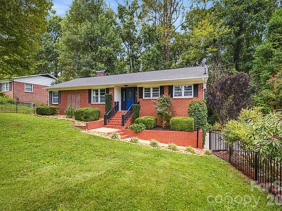 4th image of 146 Maehill Pl SW