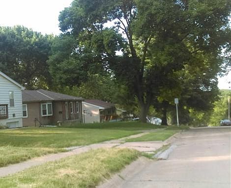 5th image of 3318 S 90th Ave