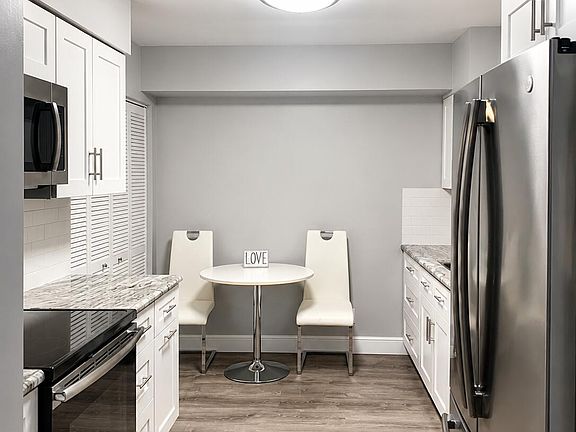 4th image of 950 Egret Cir APT 5206
