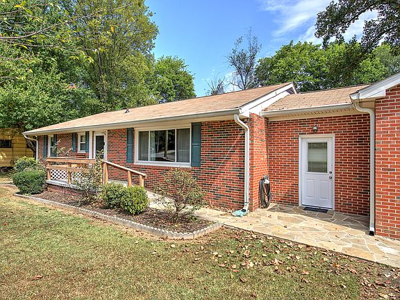 3rd image of 5933 Portview Cir