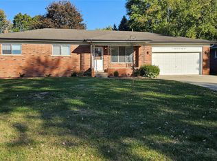 42152 Tessmer Dr, Sterling Heights, MI 48314