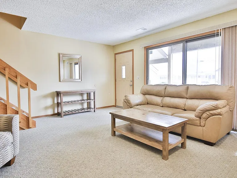 21 Brown Ave — Photo 69