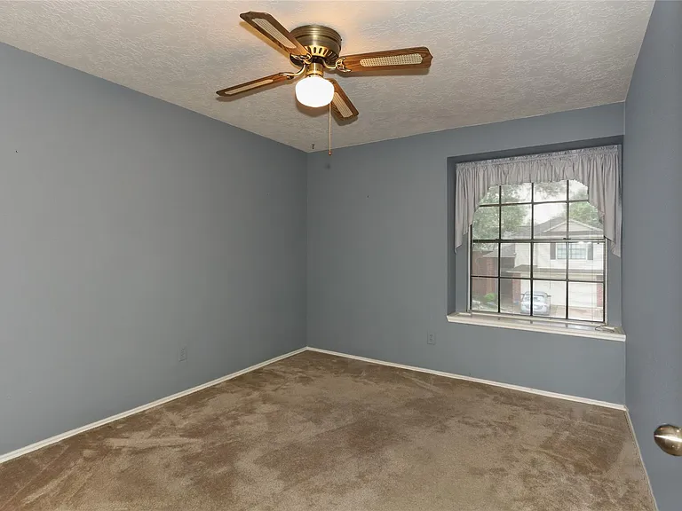 16410 Salinas Ln — Photo 18