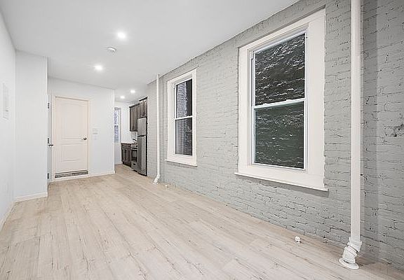 3rd image of 229 E 11th St #11
