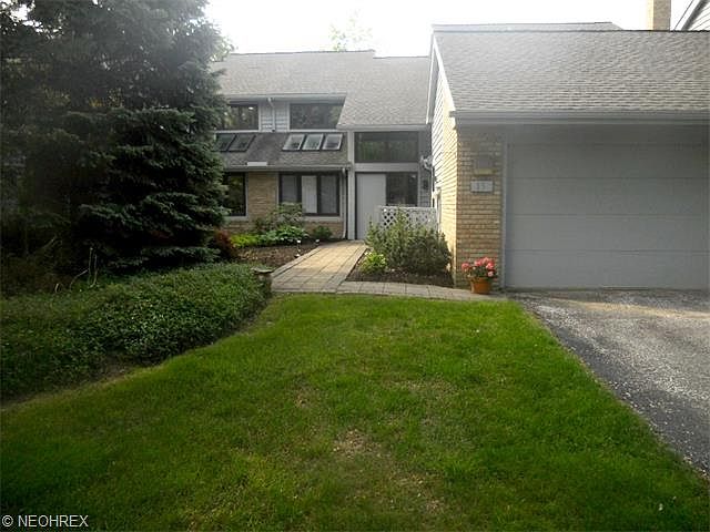 1st image of 15 Kenwood Ct
