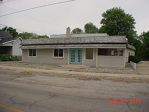 2nd image of 1415 E Smith St