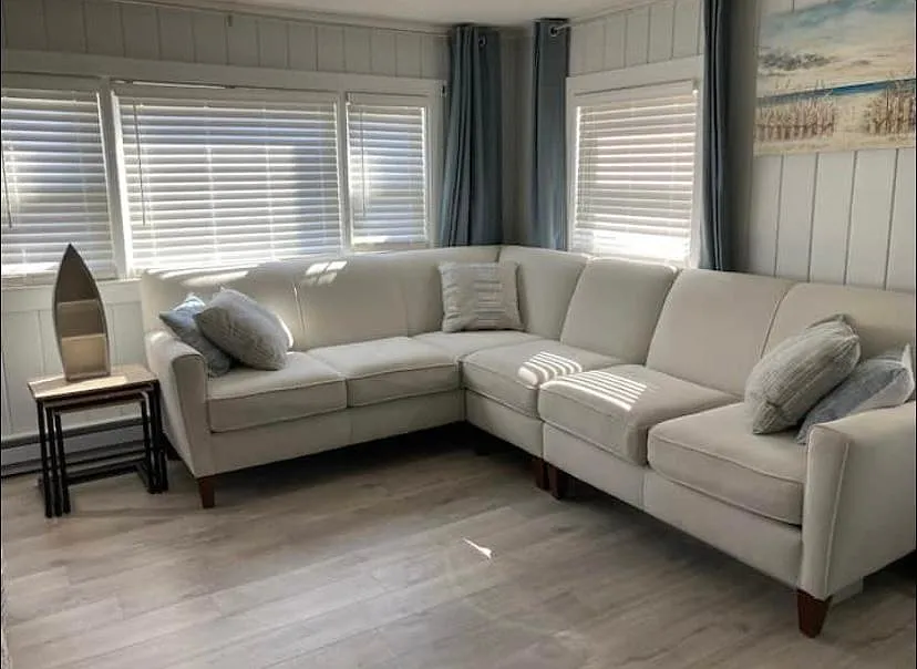 3 bed, 831 sqft, $2,200 — Photo 4
