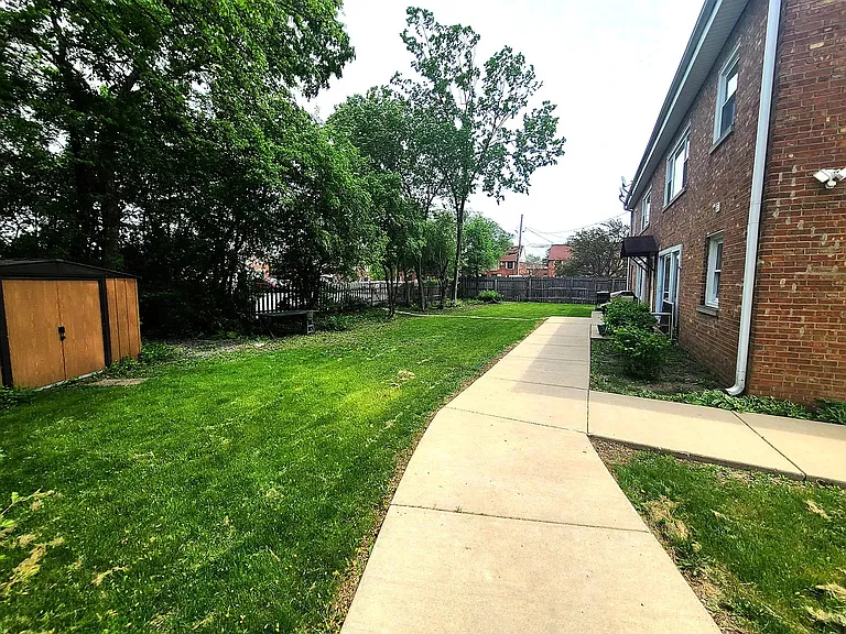 701 E Maple Ave #A — Photo 11