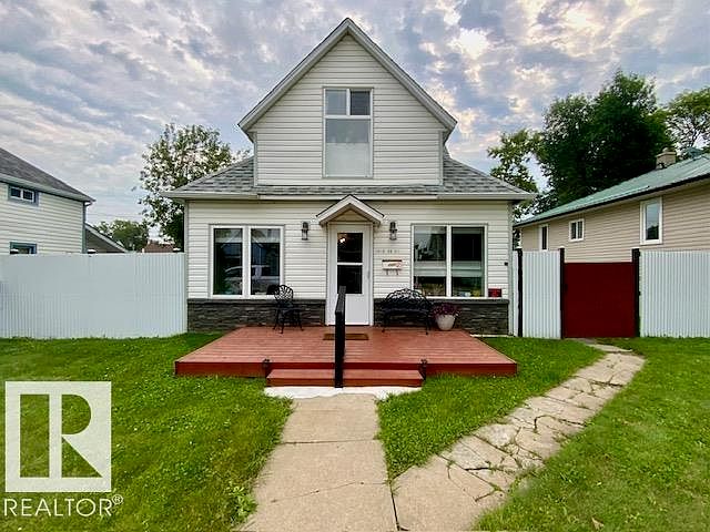 1st image of 4505 53rd St