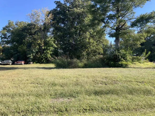 507 W Geiger St, Morganfield, KY 42437