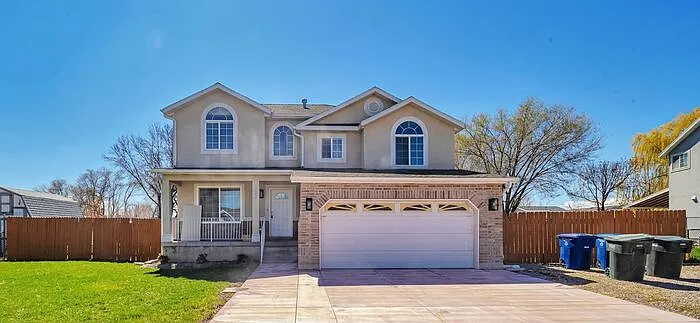 2255 W Red Robin Rd