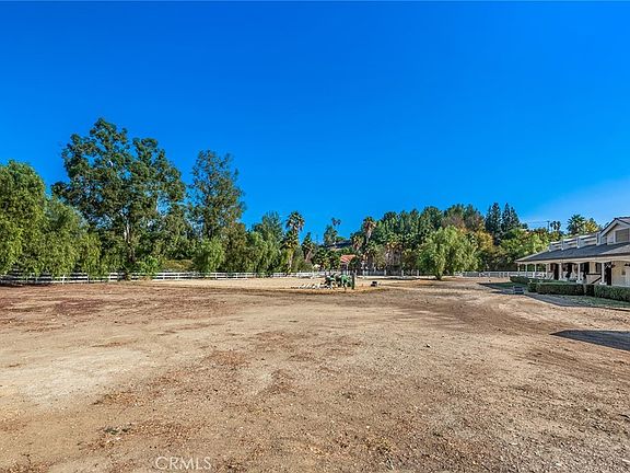 4th image of 5547 Paradise Valley Rd #6