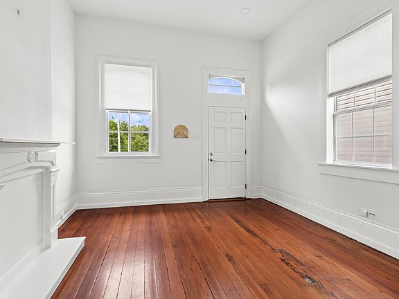 4th image of 2216 Saint Louis St