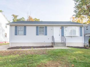 93 Pine Grove St, Springfield, MA 01119