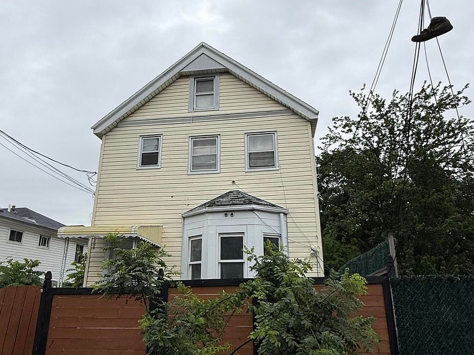 1st image of 71 Osgood Ave