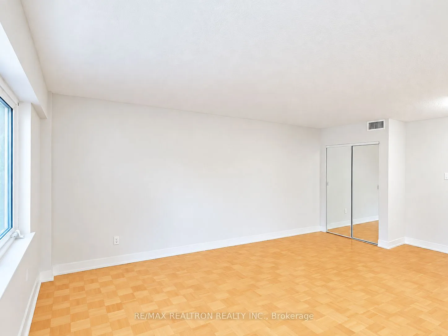 Studio, $1,995 — Photo 3